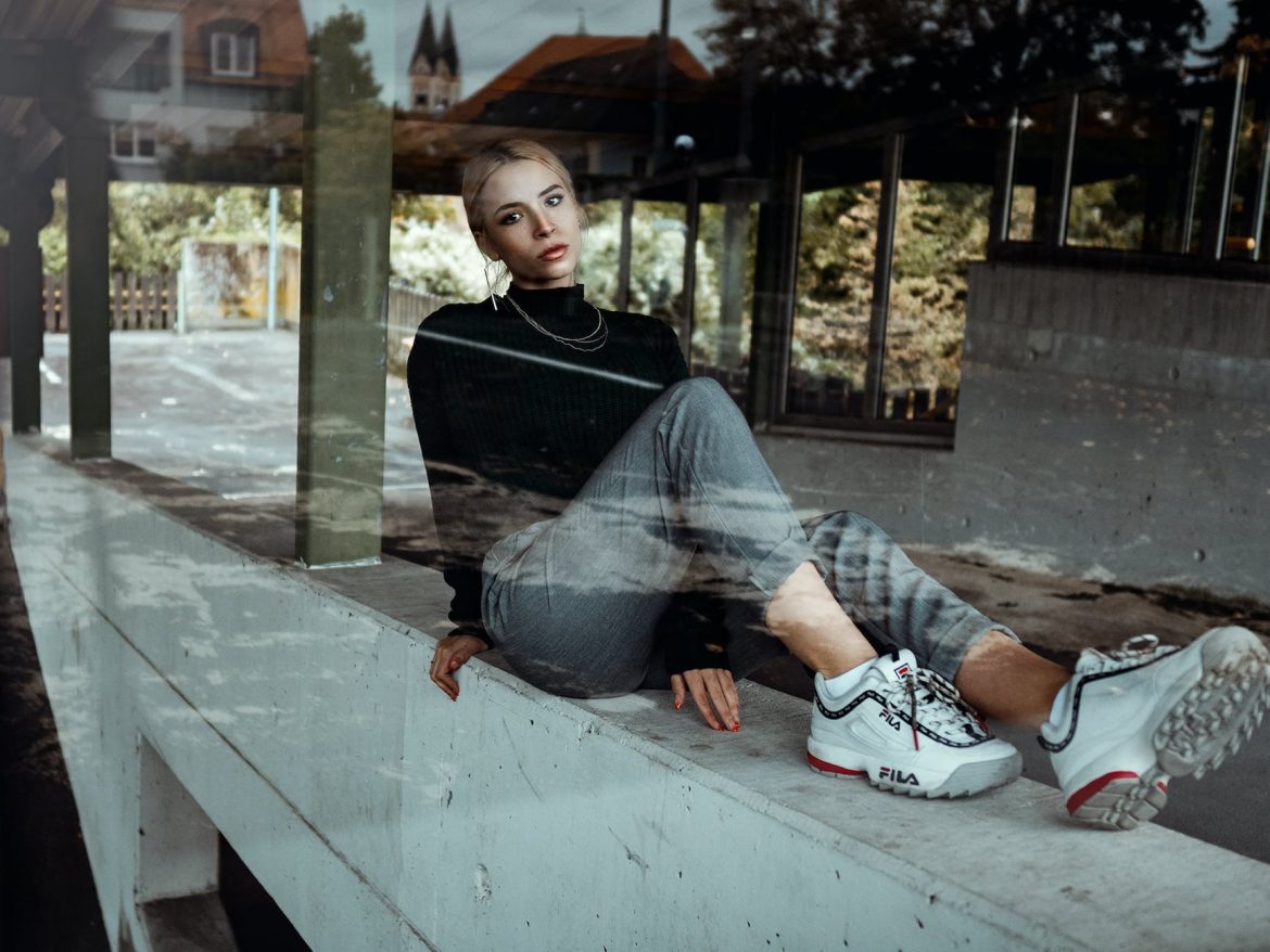 moda dergilerindeki makyaj ve sac trendleri